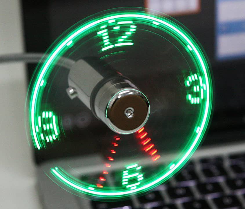 LED-Fan-Clock-Cool-Computer-Accessory