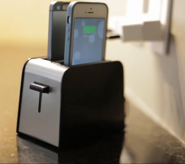 Foaster iPhone Dock Black Toaster Interesting Product Foaster iPhone Dock Black Toaster Interesting Product