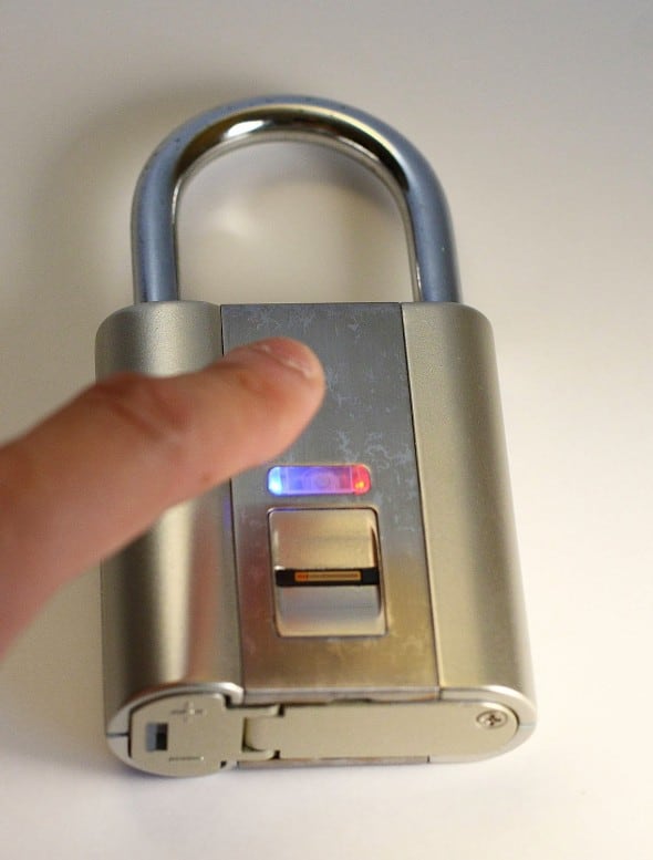 iFingerLock Fingerprint Biometric Padlock Cool College Locker Accessory iFingerLock Fingerprint Biometric Padlock Cool College Locker Accessory