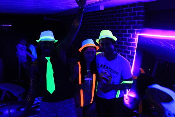 Glow Party World Complete Glow Party Black Light Kit Buy Party Decoration