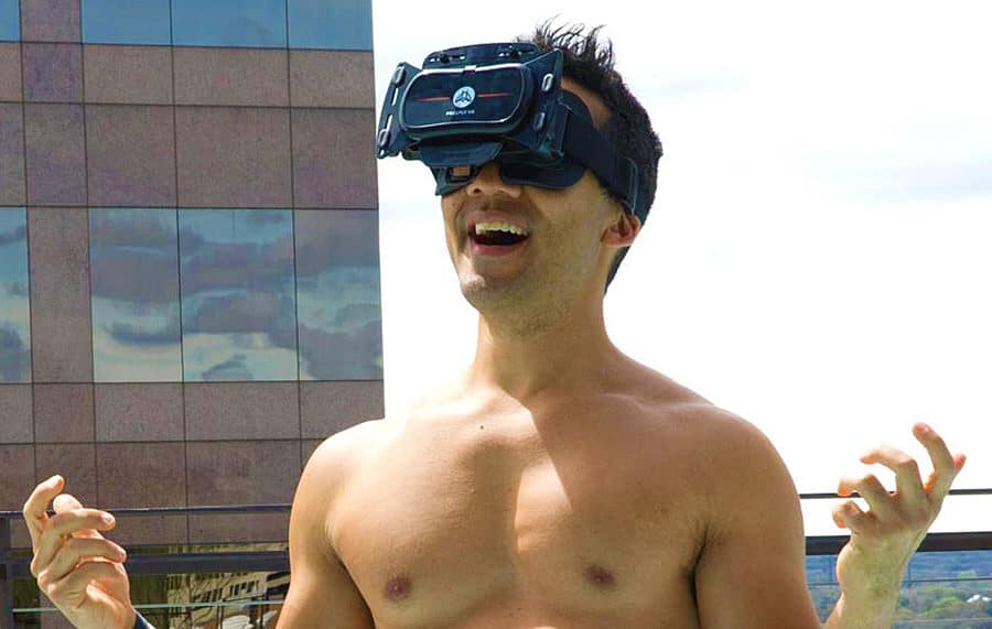Freefly VR Virtual Reality Smartphone 3D Headset Naked on Rooftop