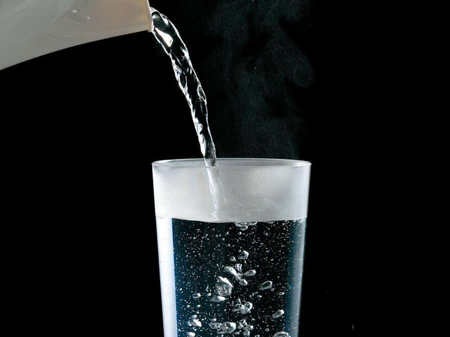 Snow Peak Silicone Cup Pouring Hot water