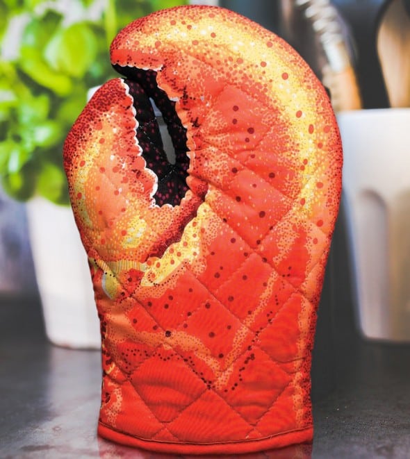 Boston Warehouse Lobster Claw Oven Mitt Cool Kitchen Novelty Gift Idea for Him Boston Warehouse Lobster Claw Oven Mitt Cool Kitchen Novelty Gift Idea for Him