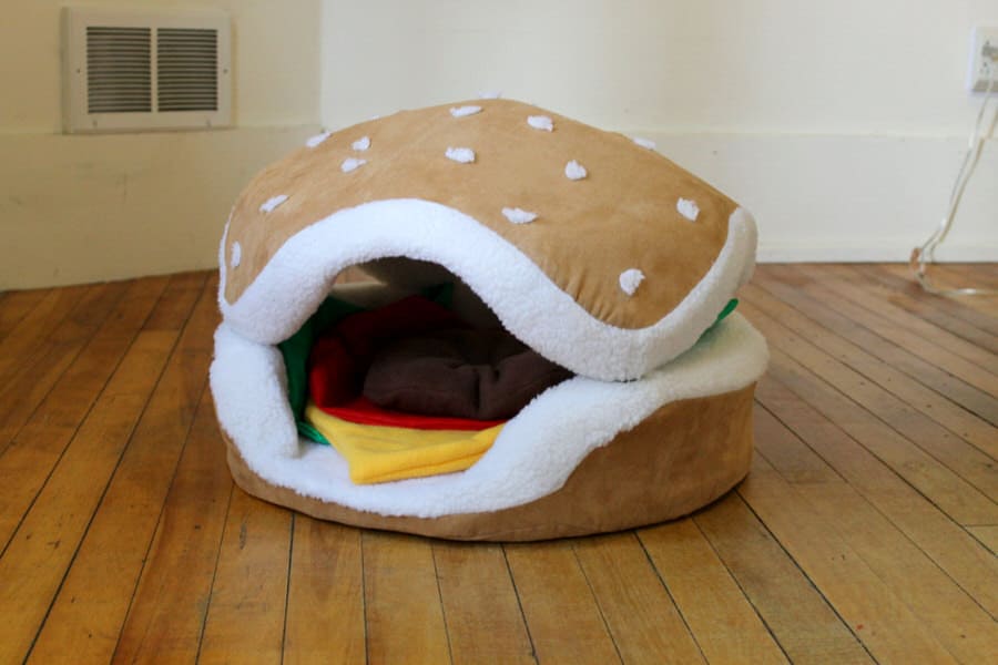The Cats Paw Botique Hamburger Cat and Small Dog Bed Cute Pet Furniture