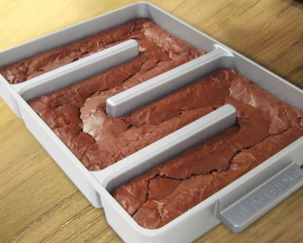 Bakers Edge Edge Brownie Pan Cool Kitchen Product to Buy Bakers Edge Edge Brownie Pan Cool Kitchen Product to Buy