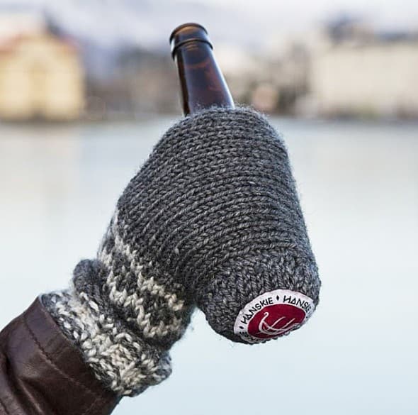 Hanskie Beer Holder Mitten Cool Thing To Bring To A Party Hanskie Beer Holder Mitten Cool Thing To Bring To A Party
