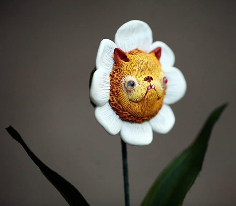 Chercheto Kitty Flower Cool Novelty Item