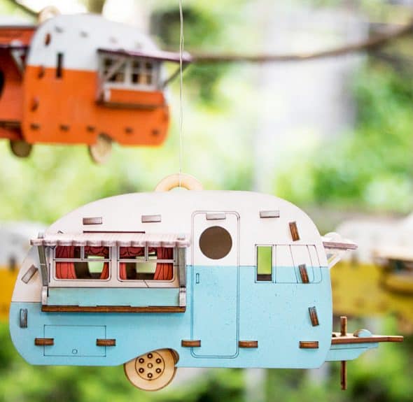 1Man1Garage Vintage Camper Bird House Scale Model 1Man1Garage Vintage Camper Bird House Scale Model