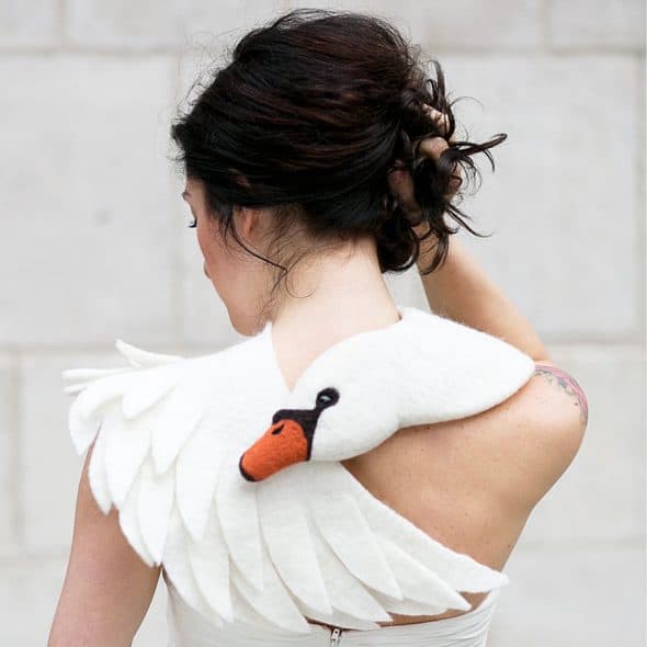 Celapiu White Swan Felted Wool Scarf Novelty Item Celapiu White Swan Felted Wool Scarf Novelty Item