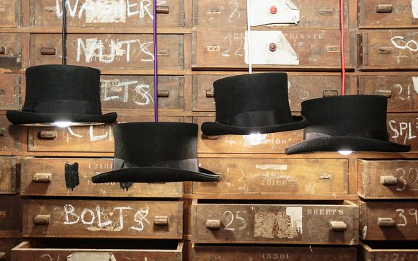 Mr. J Designs Prince Edward Top Hat Light Stylish Pendant Mr. J Designs Prince Edward Top Hat Light Stylish Pendant