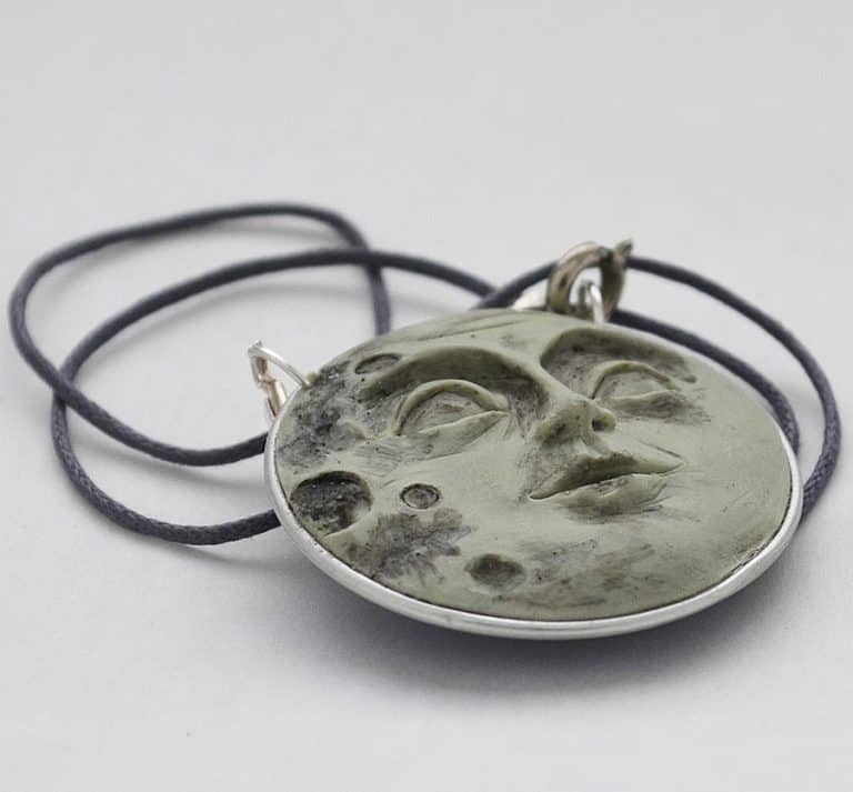 fanoulala-moon-face-necklace-polymer-clay-pendant
