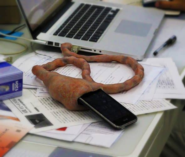 iizawa-mio-grow-cable-umbilical-creepy-weird-cord iizawa-mio-grow-cable-umbilical-creepy-weird-cord