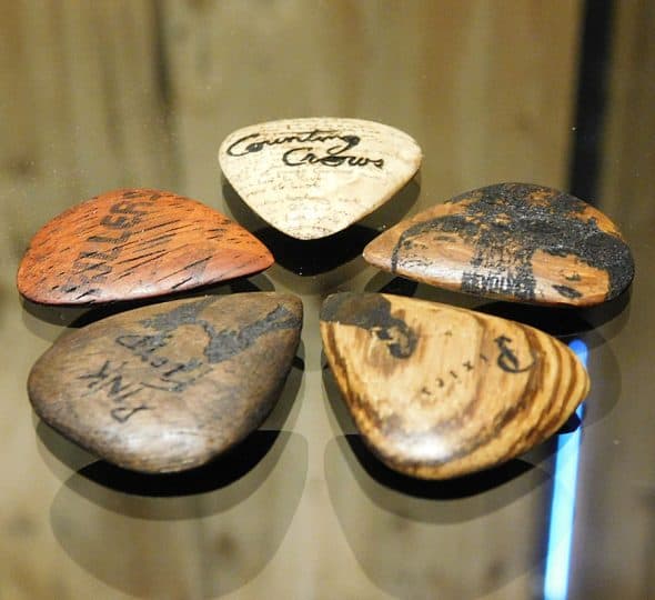 essential-music-wooden-guitar-pick-music-instrument essential-music-wooden-guitar-pick-music-instrument