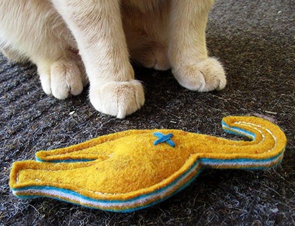 2-forks-design-nip-in-the-butt-catnip-toy-fiberfill-stuffed 2-forks-design-nip-in-the-butt-catnip-toy-fiberfill-stuffed