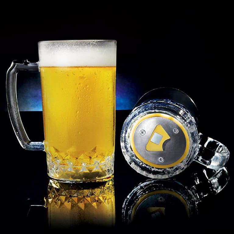 brookstone-pop-n-pour-beer-mug-with-opener-drinkware