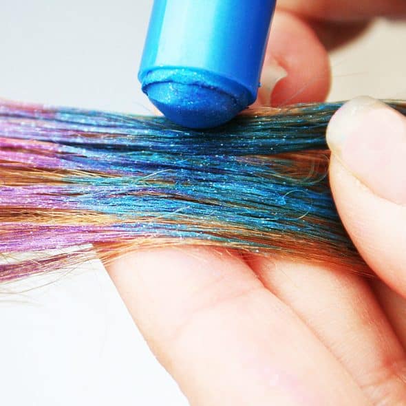 edge-metallic-glitter-hair-chalks-temporary-hair-color edge-metallic-glitter-hair-chalks-temporary-hair-color