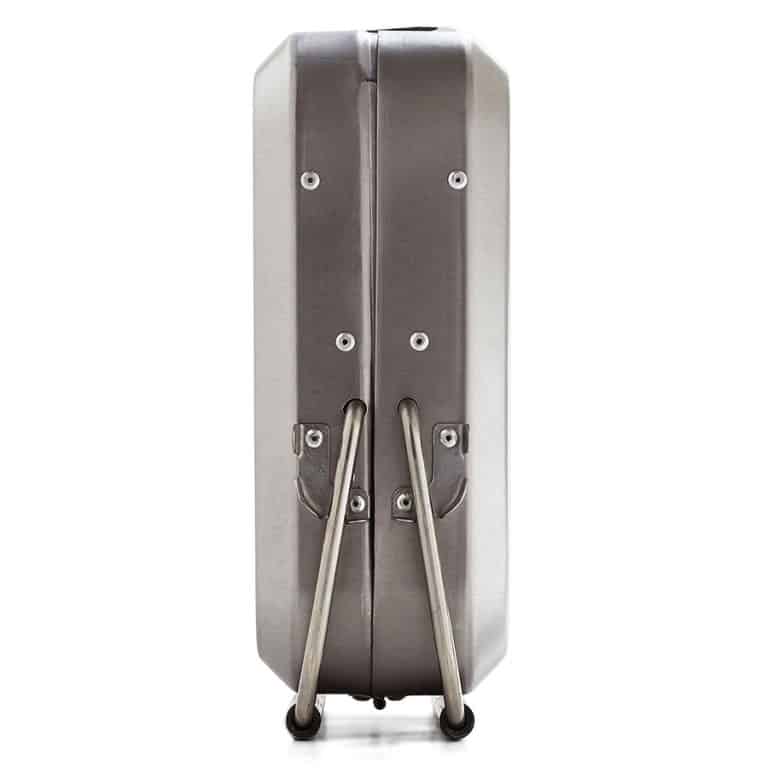 kikkerland-portable-bbq-suitcase-secure-lock