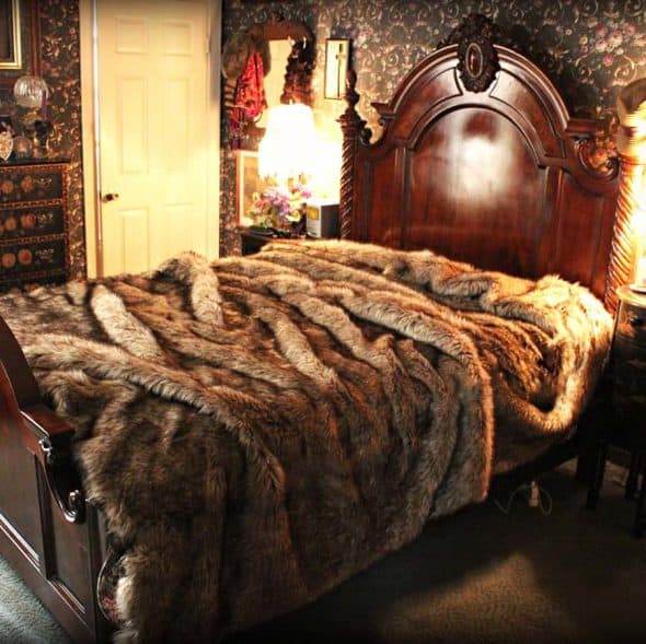 Fur Accents Plush Luxury Faux Fur Bedding - NoveltyStreet