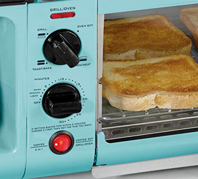 Nostalgia'50s-Style 3-In-1 Breakfast Station Oven