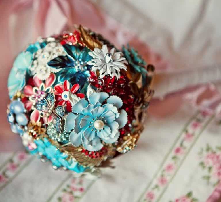 The Ritzy Rose Brooch Handcrafted Bouquet Novelty