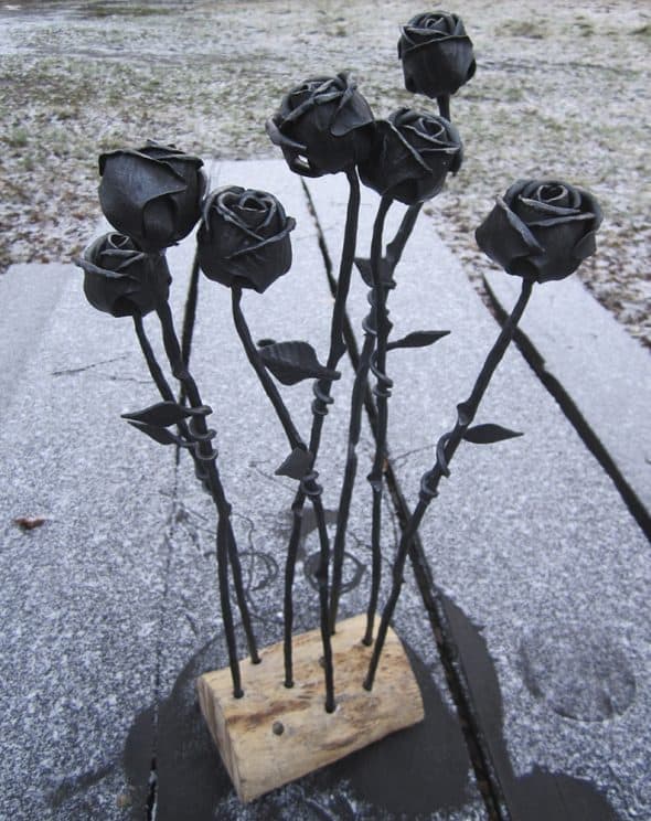 Frost Ferrum Forge Hand Forged Rose Metal Art Frost Ferrum Forge Hand Forged Rose Metal Art