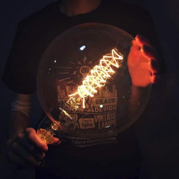 Light with Shade Oversize Edison E27 Light Bulb Incandescent Light Light with Shade Oversize Edison E27 Light Bulb Incandescent Light