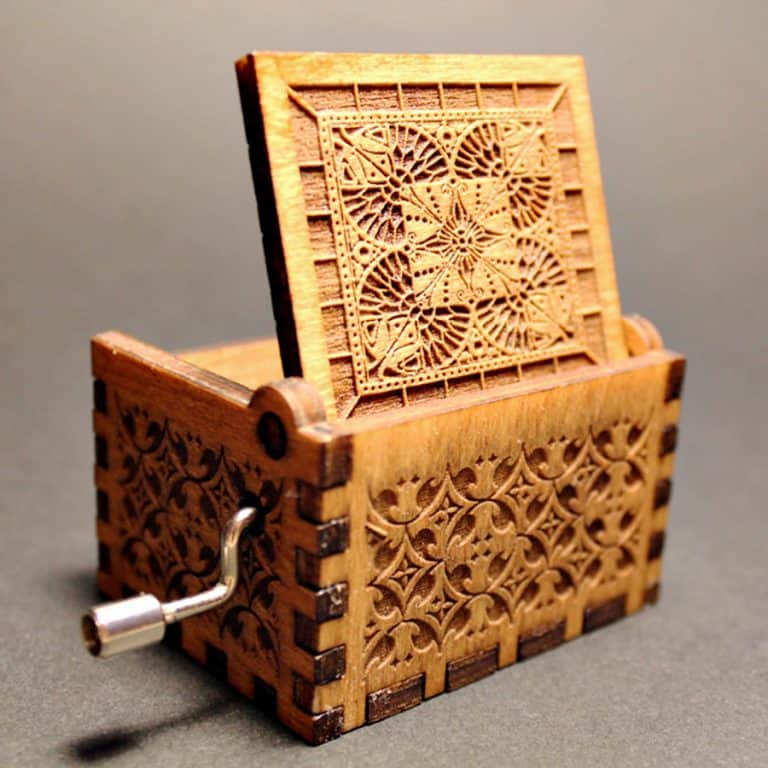 Soundbarrel Game of Thrones Engraved Wooden Music Box Music Boxes