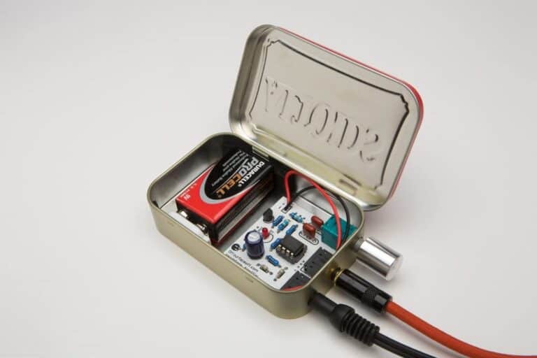 CMOY-Headphone-Amplifier-Kit-Interior-Hardware
