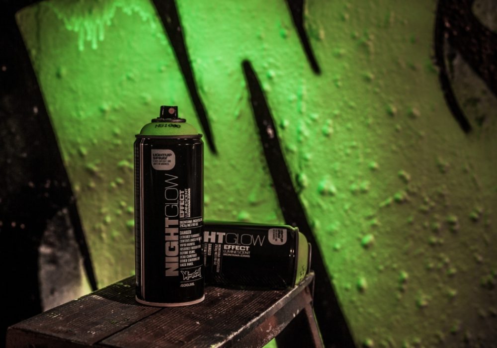 Montana Night Glow Spray Paint NoveltyStreet