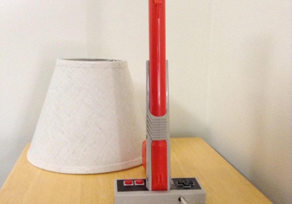 Woody 6 Switch NES Zapper Gun Desk Lamp NoveltyStreet