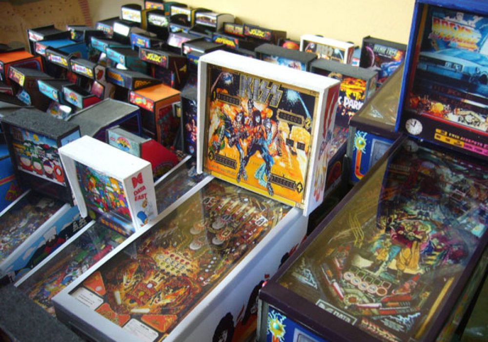 multiple game table with pinball